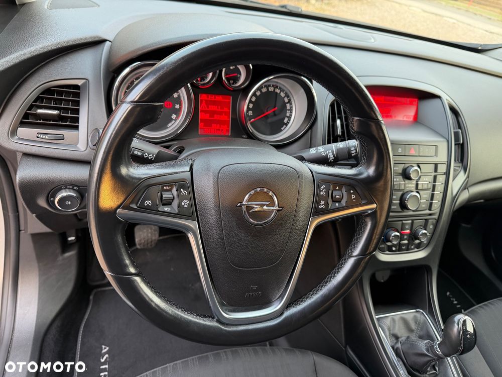 Opel Astra 1.4 Turbo - 14