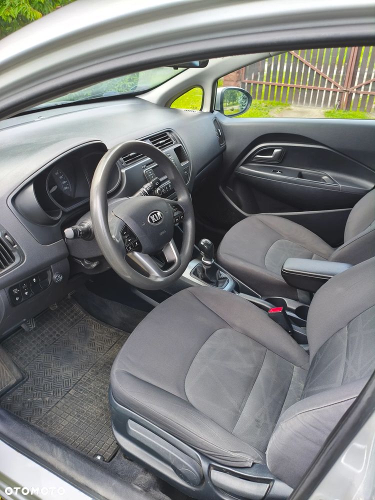 Kia Rio 1.4 M - 6