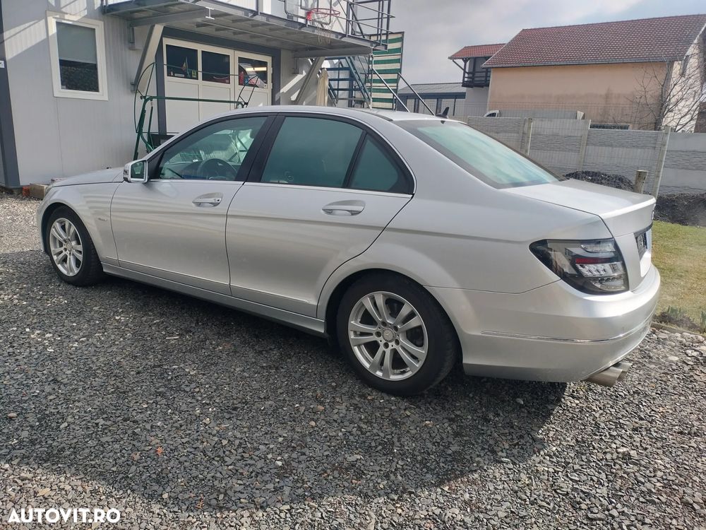 Mercedes-Benz C 180 BlueEFFICIENCY Avantgarde - 19