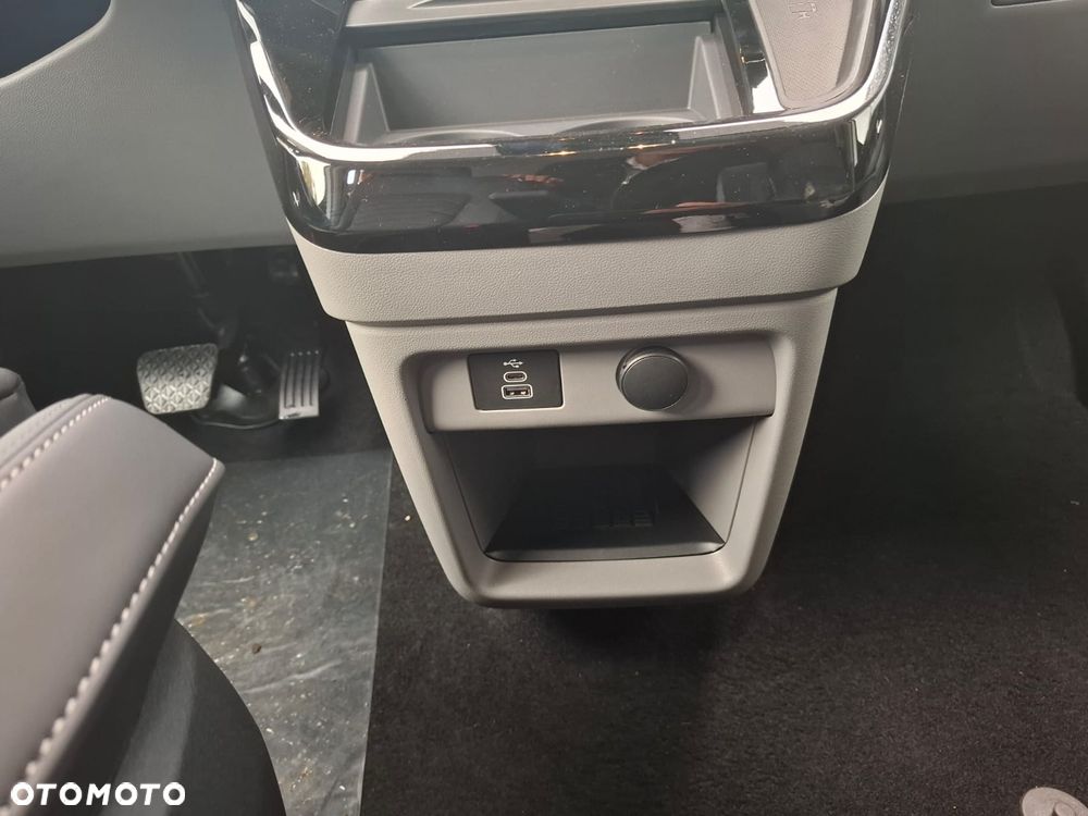 Ford Tourneo Custom 2.5 PHEV CVT 340 L2 Titanium X - 20