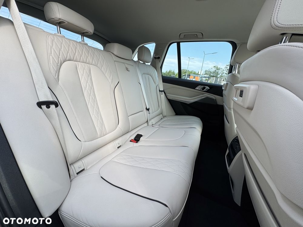 BMW X5 xDrive25d - 17