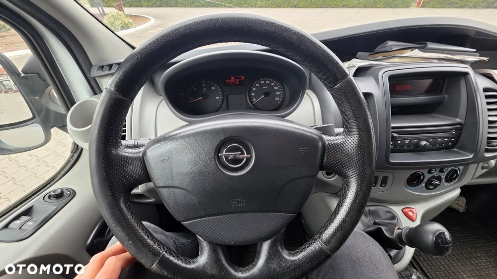 Opel Vivaro - 12