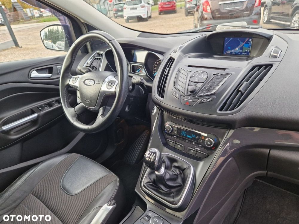 Ford Kuga 2.0 TDCi 2x4 Business Edition - 24