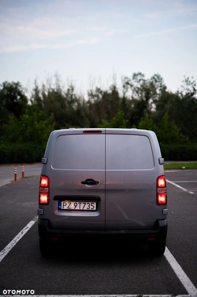 Opel Vivaro - 10