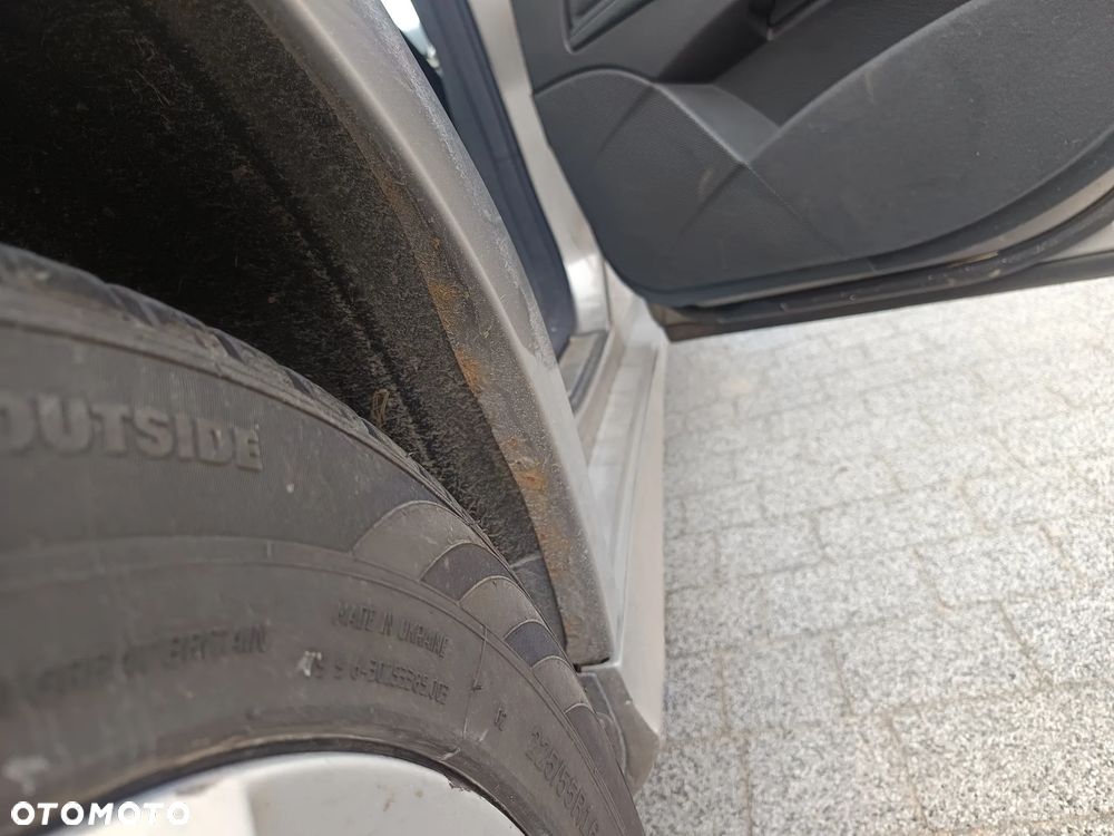 Mercedes-Benz Klasa E 320 T Avantgarde - 22