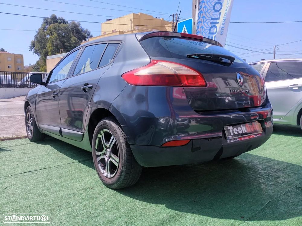 Renault Mégane 1.5 dCi Dynamique - 5