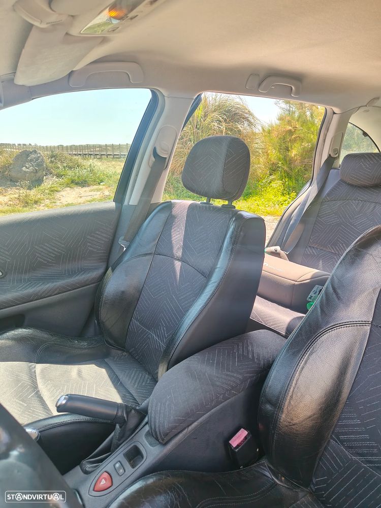 Renault Laguna Break 1.9 dCi Confort - 8