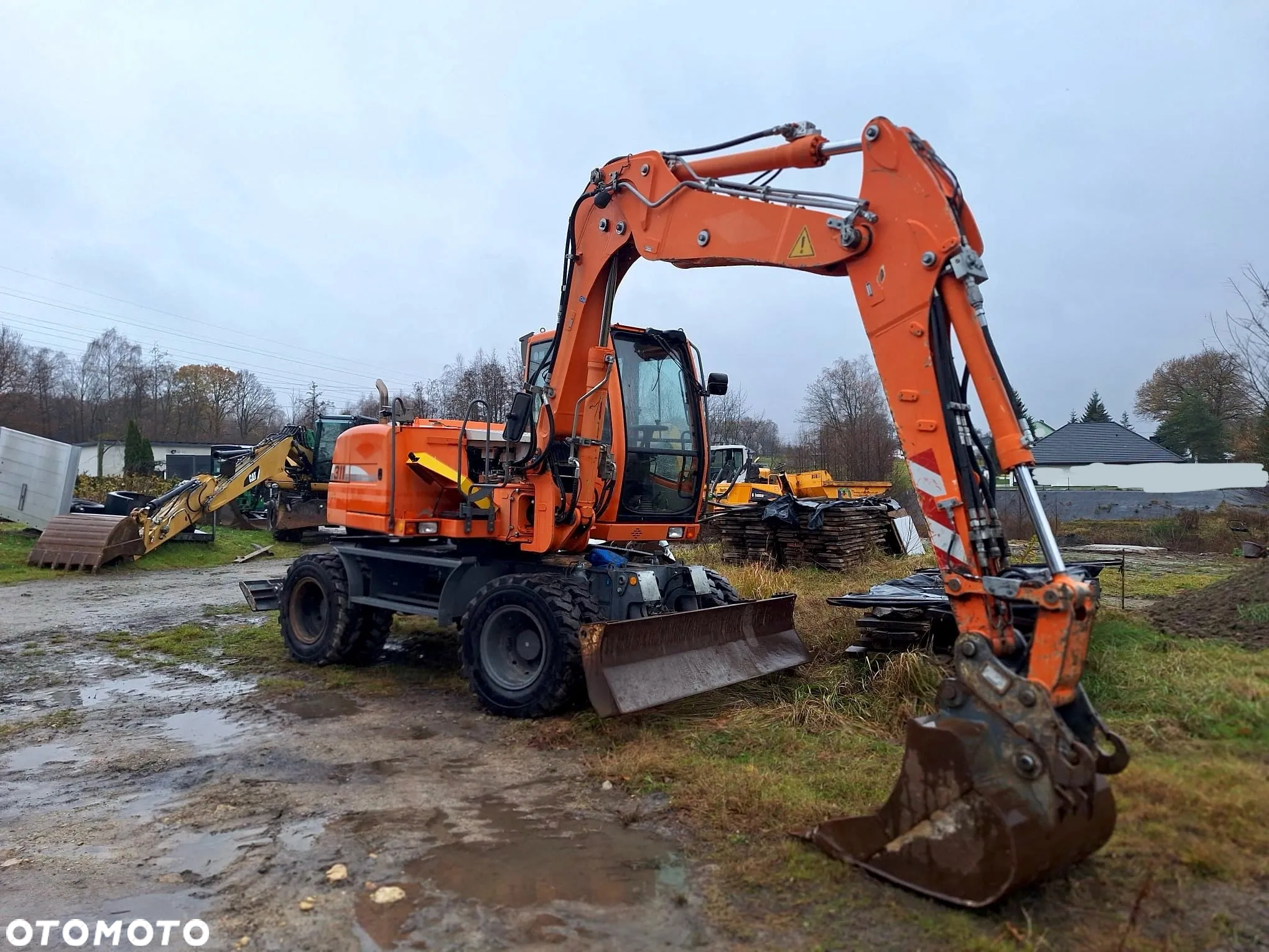 Liebherr A311 - 4