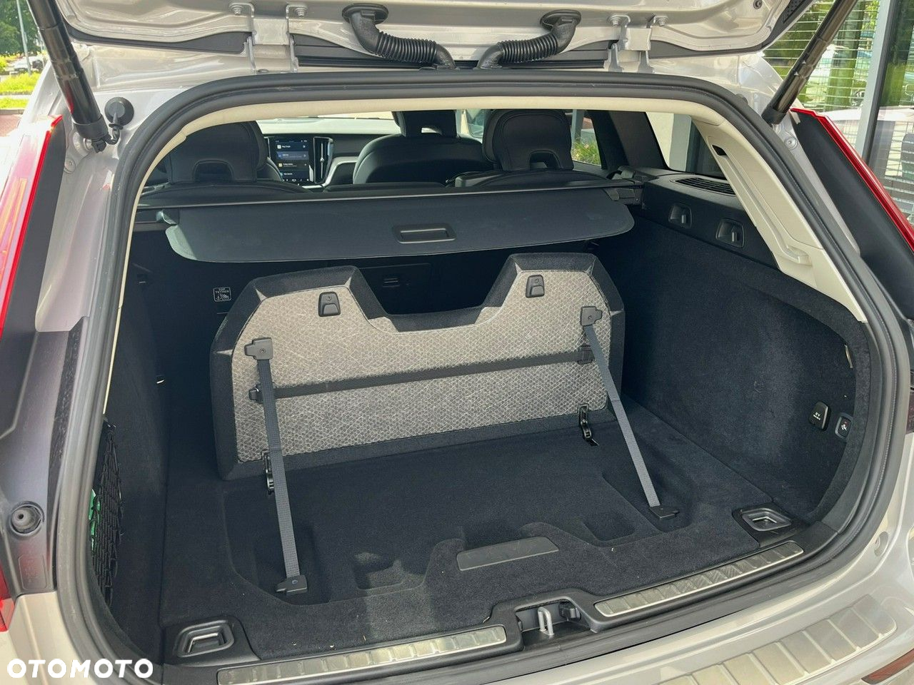 Volvo V60 B4 B DKG Plus Dark - 18