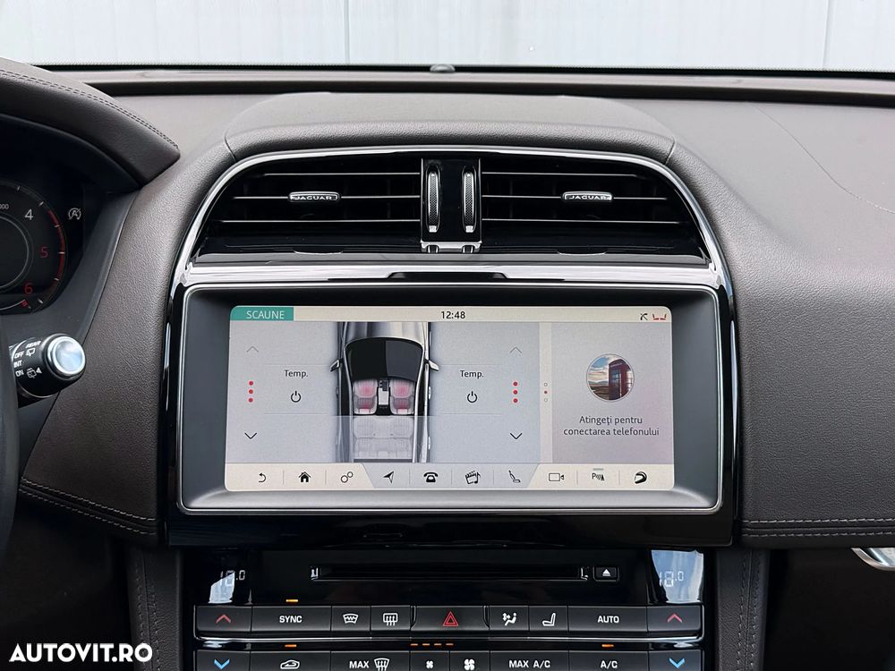 Jaguar F-Pace 20d AWD Portfolio - 31