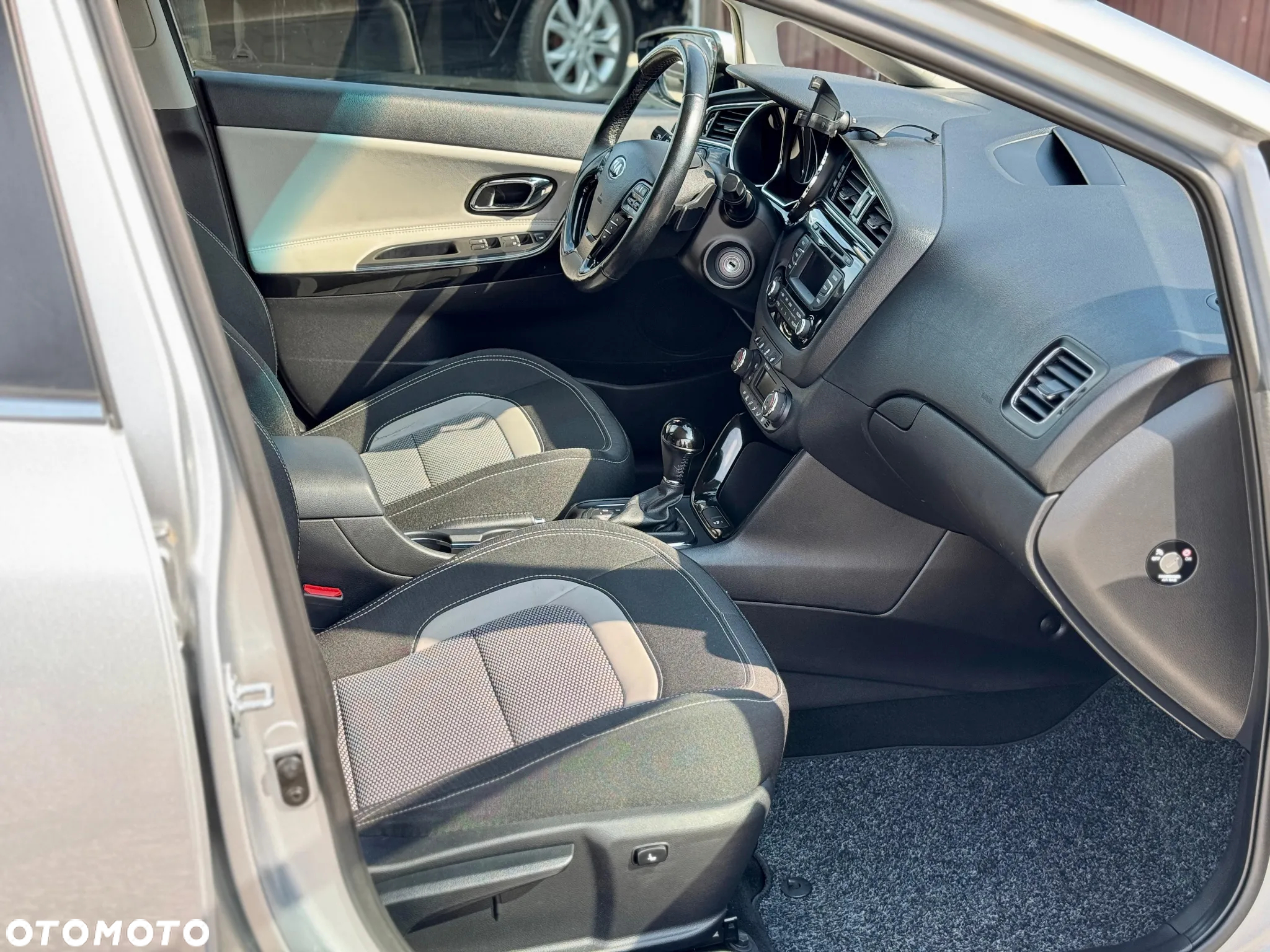 Kia Ceed 1.6 GDI DCT Platinum Edition - 16