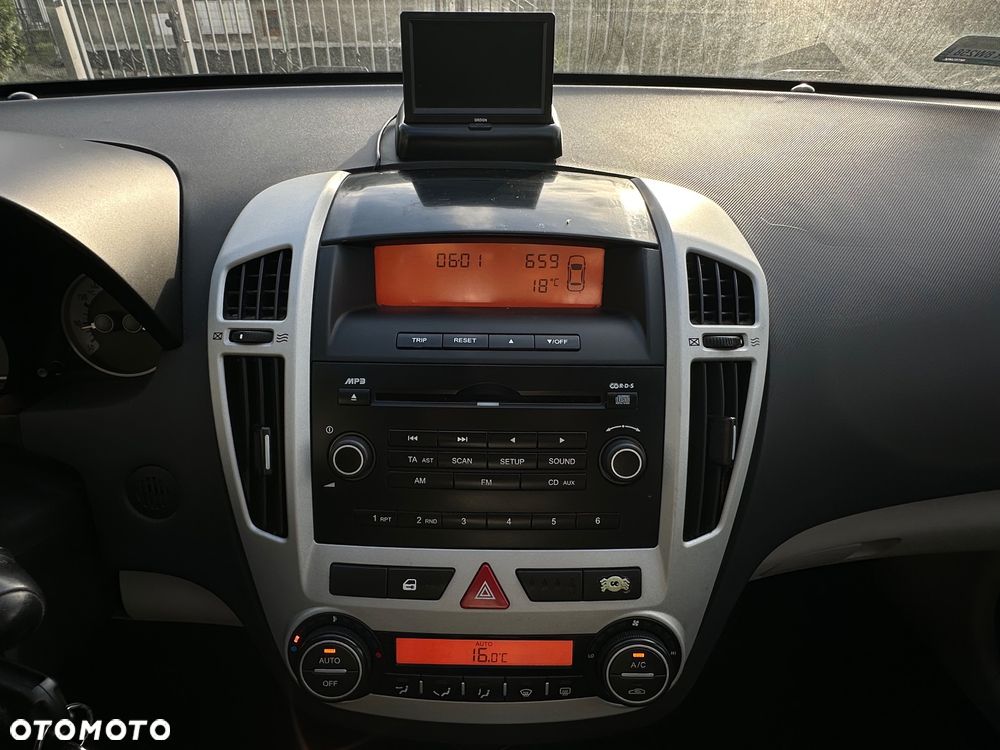 Kia Ceed Cee'd 2.0 Optimum + - 11