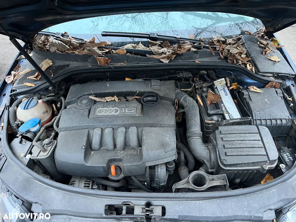 Dezmembrez Audi A3 8P coupe 2005 albastru LZ5C 1,6 benzina BGU 75KW - 11