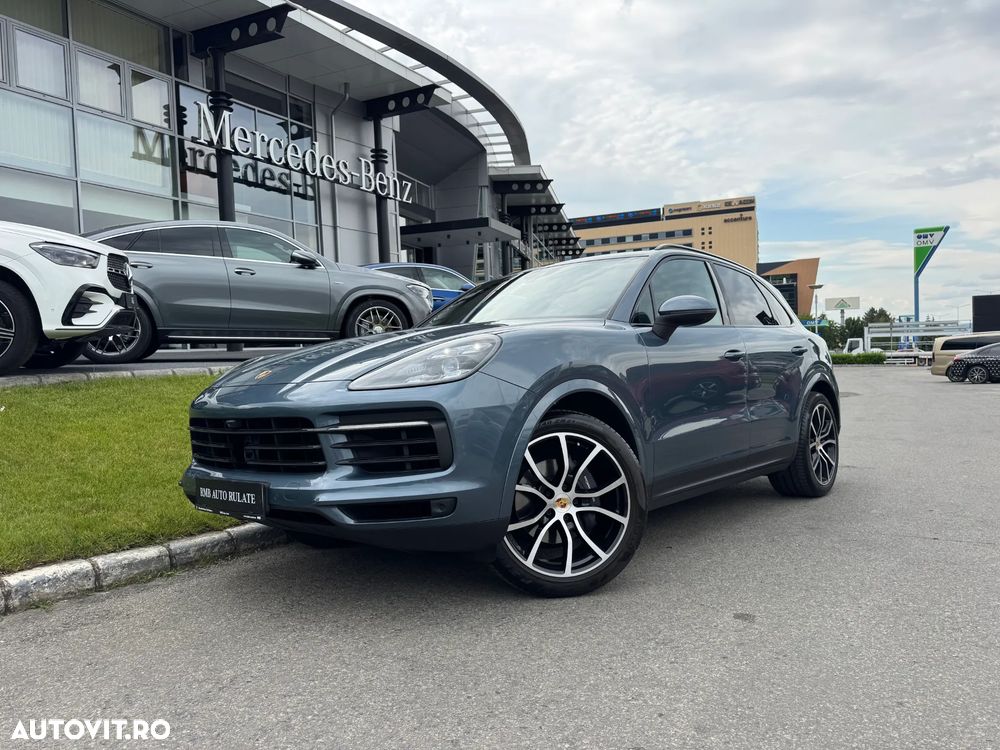 Porsche Cayenne - 2