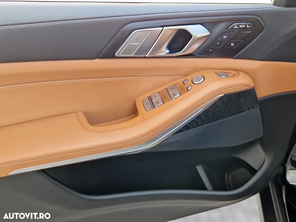 BMW X7 xDrive40i MHEV - 19