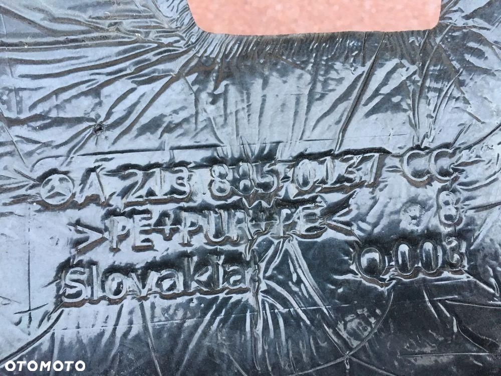 Mercedes E Klasa W213 Wygłuszenie Błotnika Przód Prawe Lewe A2138850137 - 3