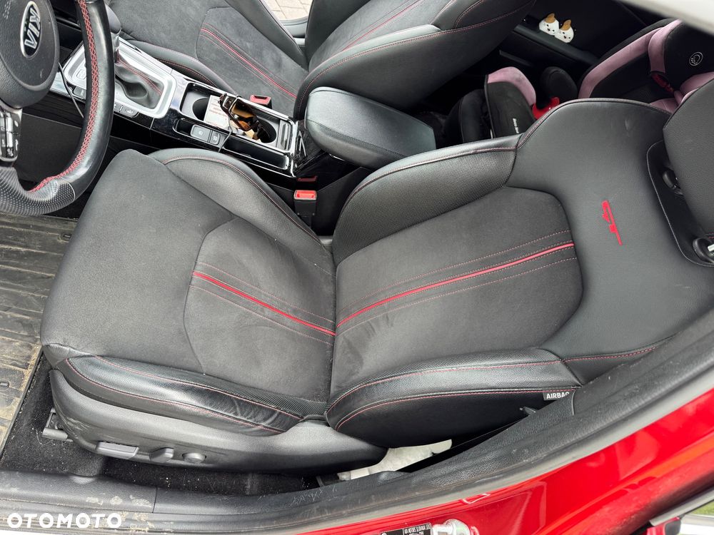 Kia ProCeed 1.6 T-GDI GT DCT - 9
