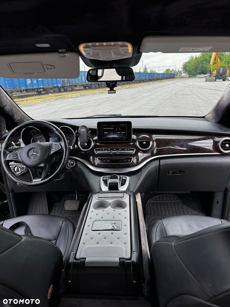 Mercedes-Benz Klasa V 220 CDI Avantgarde 7G-Tronic (d³ugi) - 12