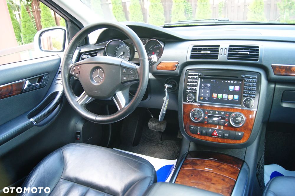 Mercedes-Benz Klasa R 500 4Matic 7G-TRONIC - 34