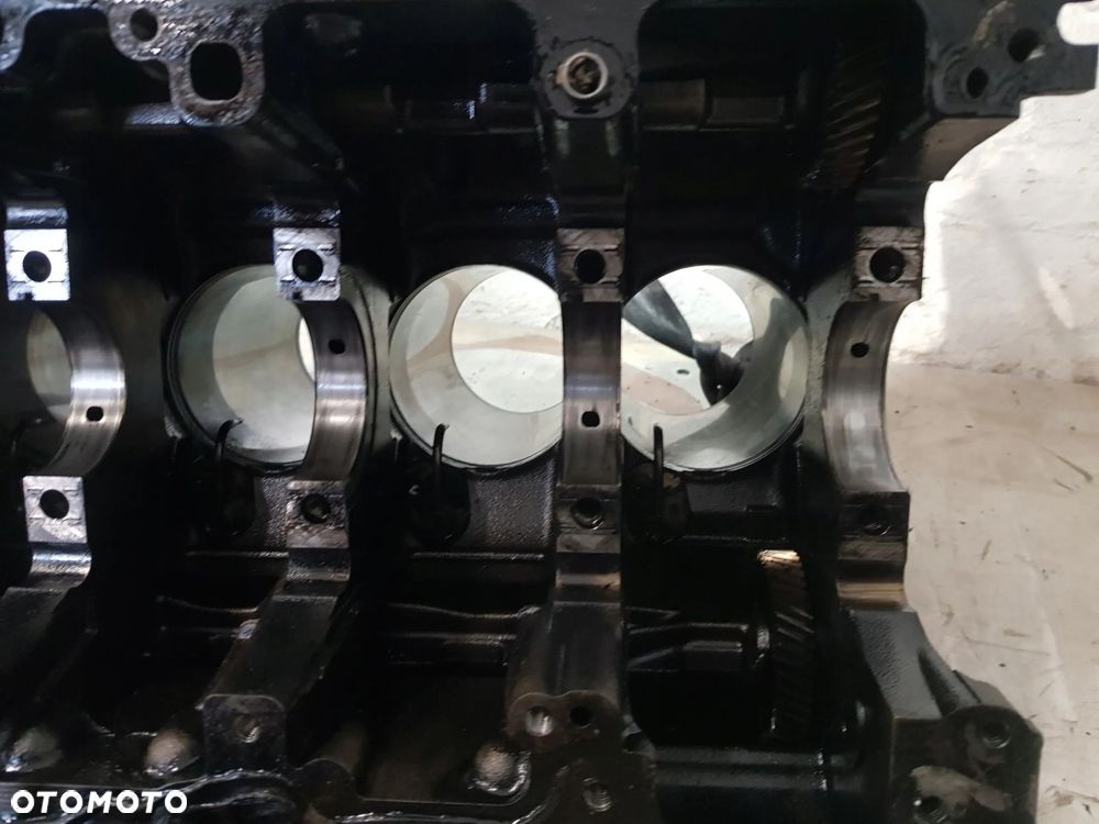 BLOK SILNIKA BMW E90 E87 E91 X3 2.0 D N47D20C - 13