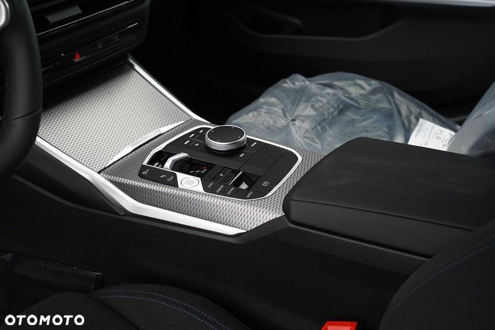 BMW Seria 3 320d xDrive mHEV M Sport sport - 13