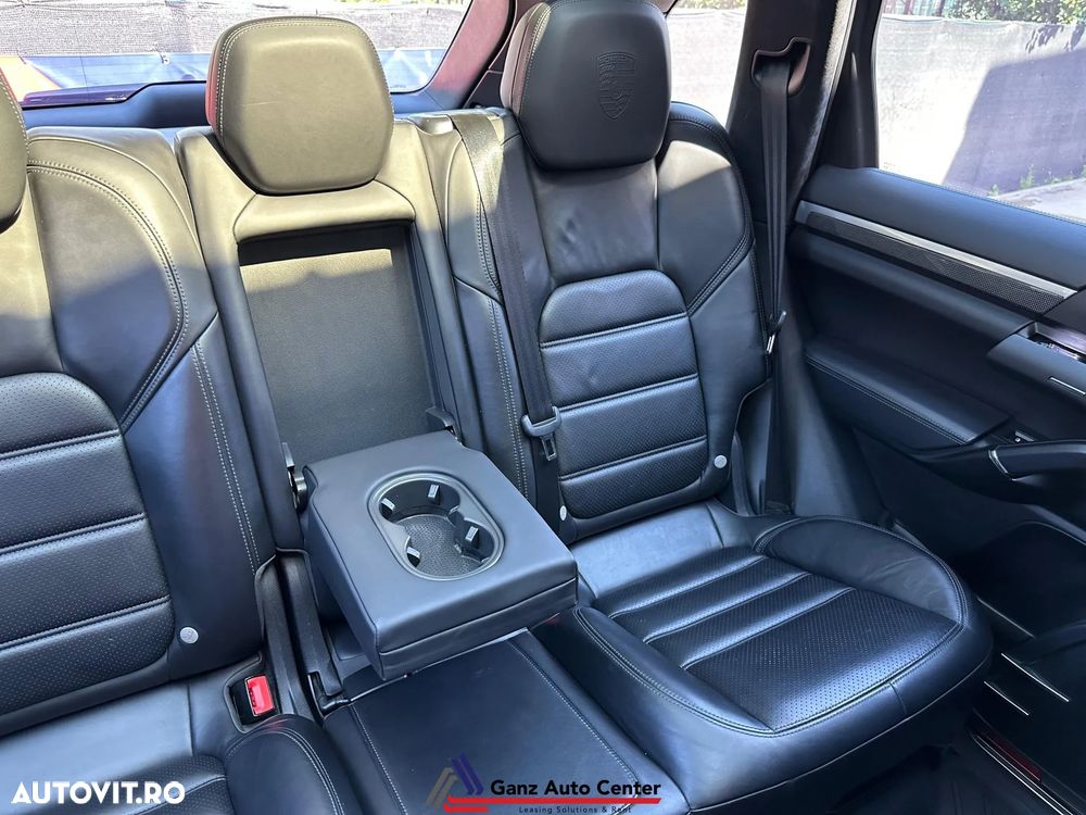 Porsche Cayenne Platinum Edition - 13
