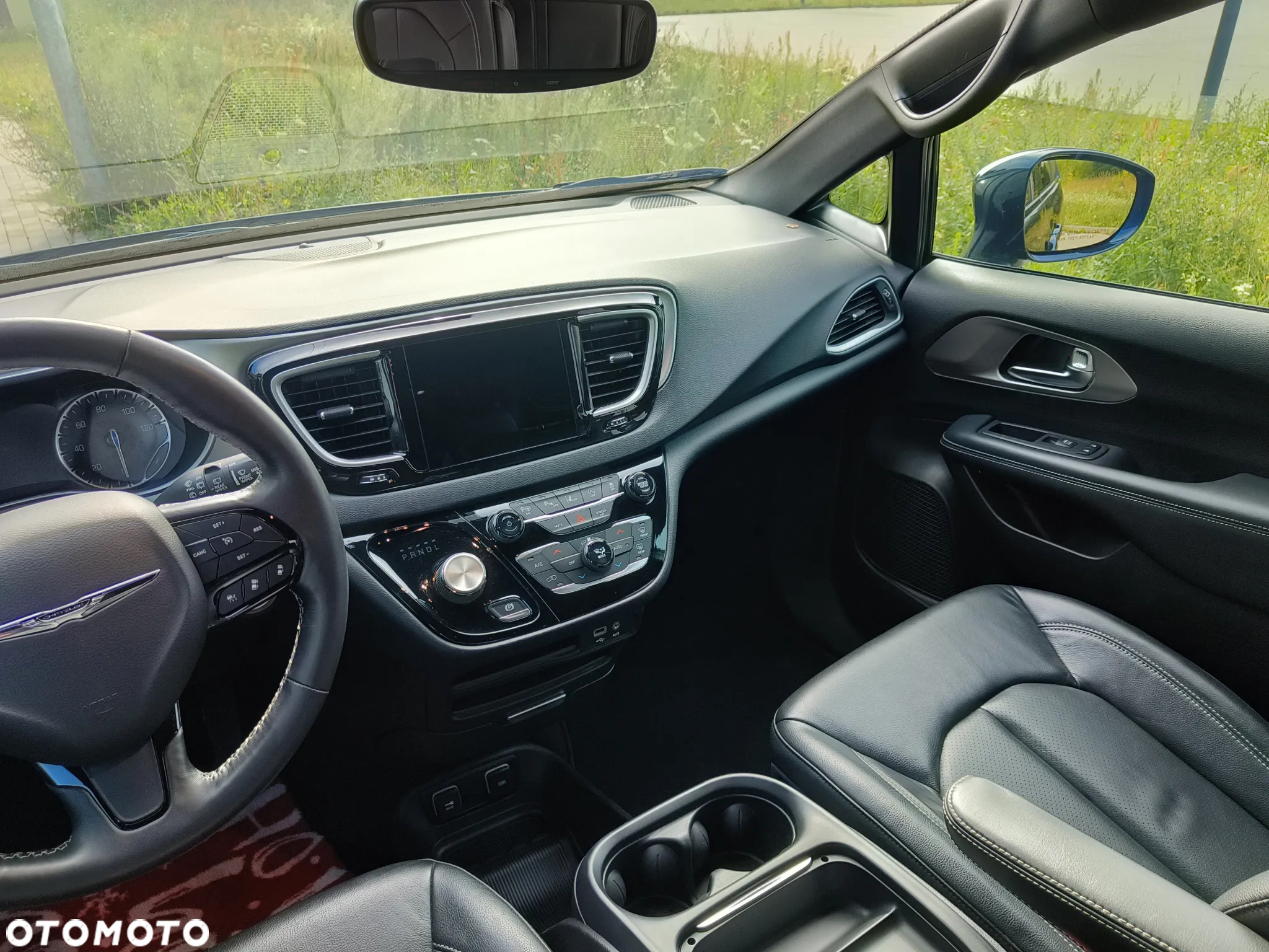Chrysler Pacifica - 23