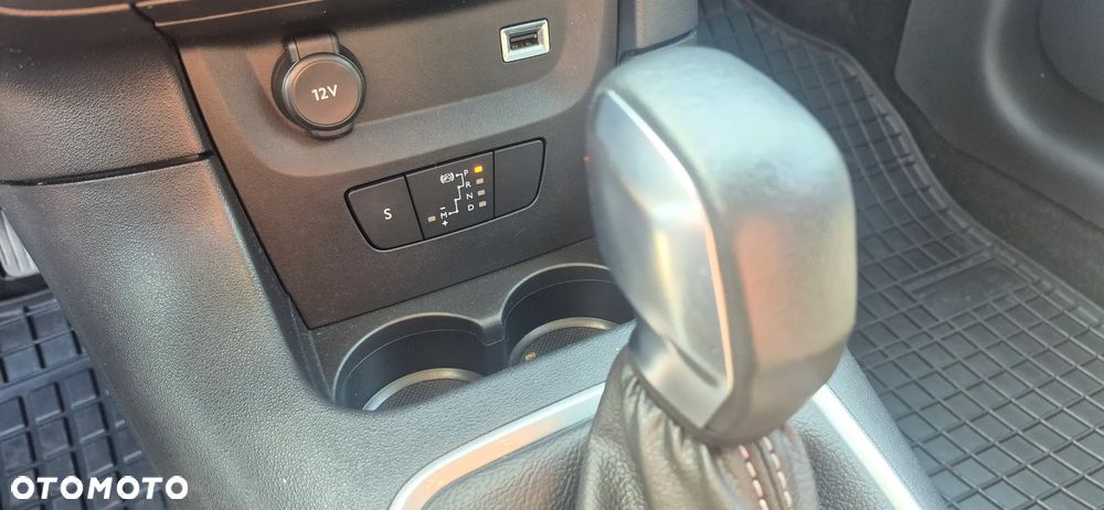 Citroën C3 1.2 PureTech Shine EAT6 - 20