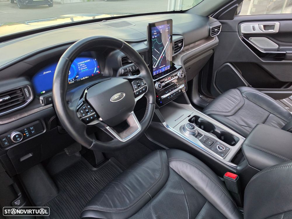 Ford Explorer - 27