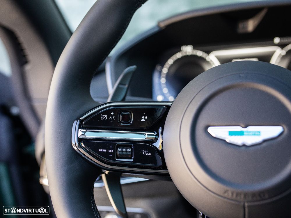 Aston Martin DBX 707 - 31