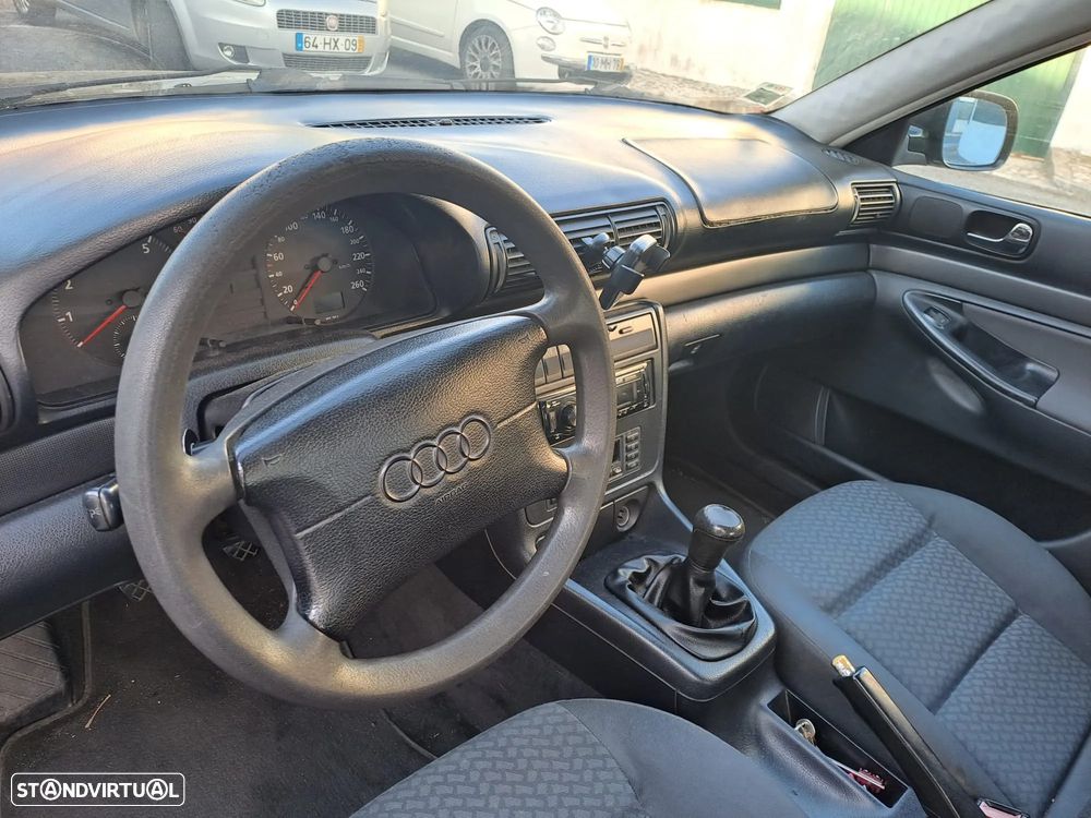 Audi A4 1.6 Plus - 4