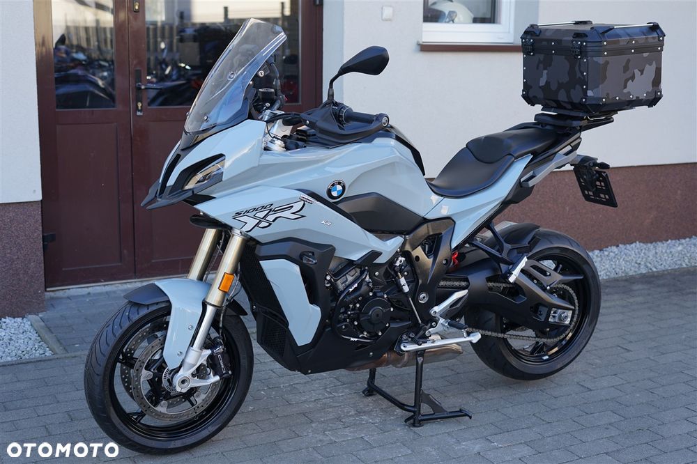 BMW S - 22