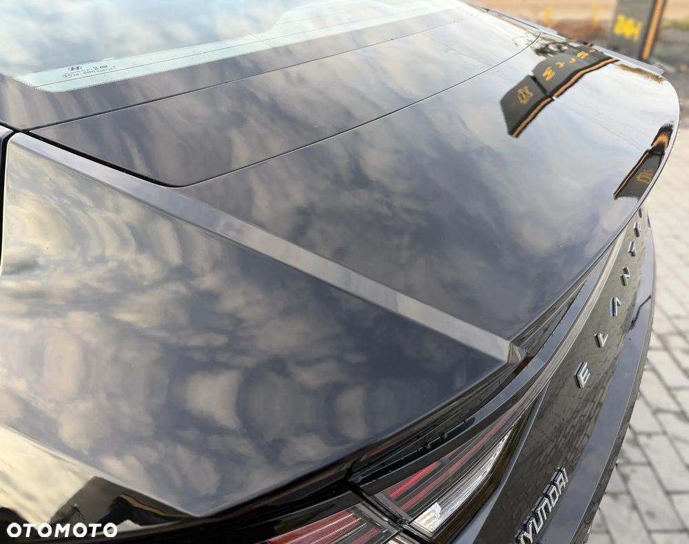 Hyundai Elantra 1.6 Executive CVT - 16