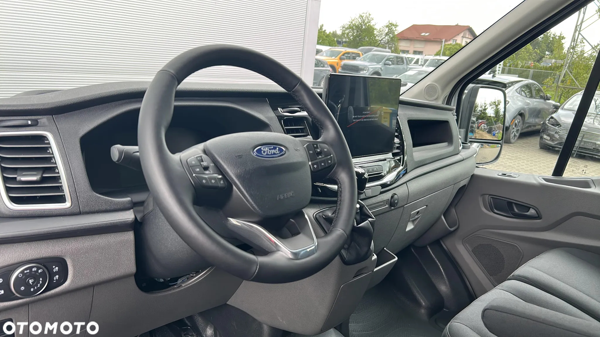Ford Transit - 12