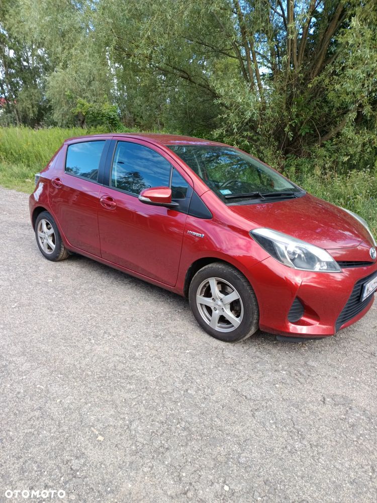 Toyota Yaris Hybrid 100 Premium - 5