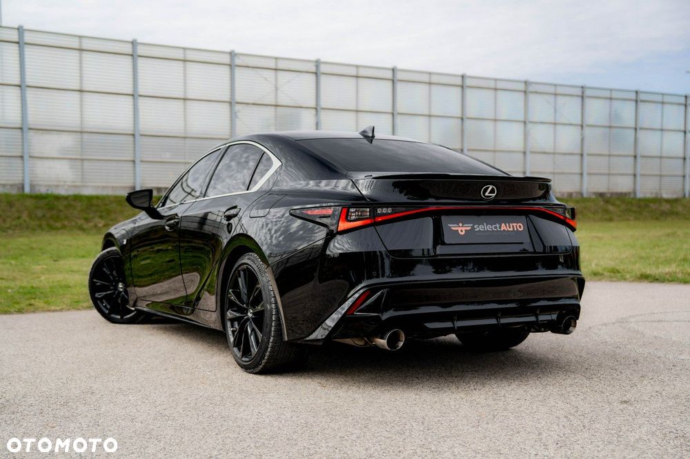 Lexus IS - 5