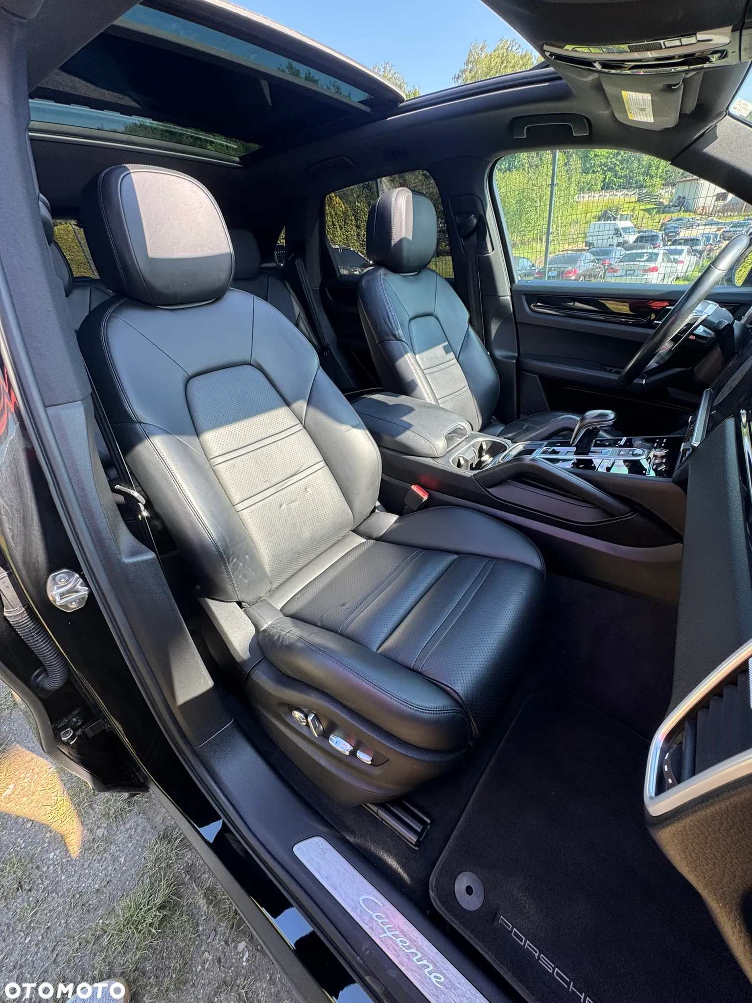 Porsche Cayenne - 21