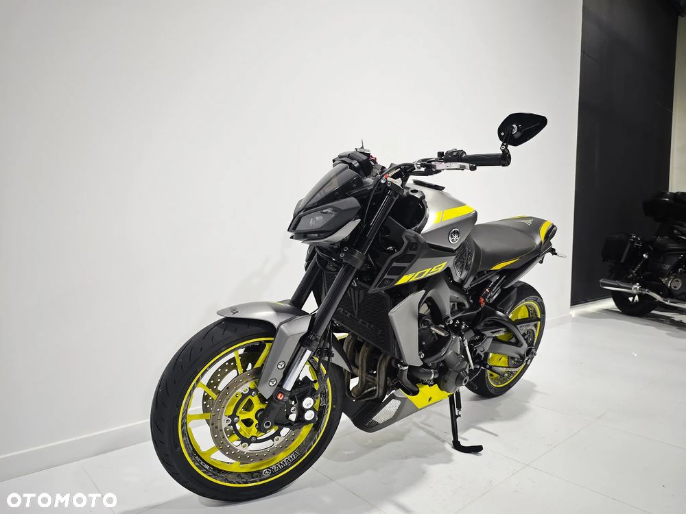 Yamaha MT - 16