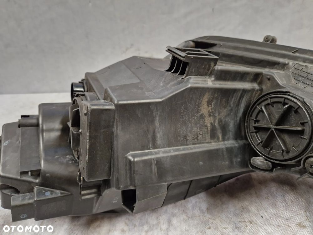 Hyundai IX20 Lampa Prawa Czarna + Halogen - 12