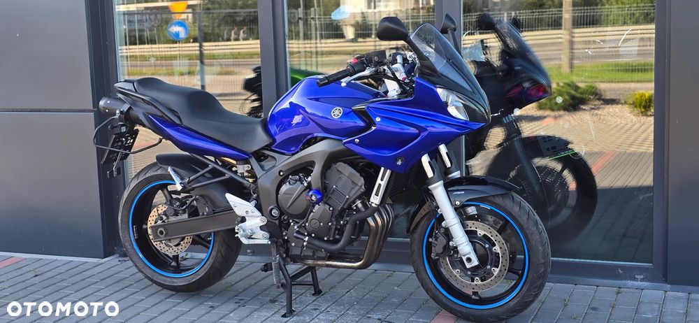 Yamaha FZ6 - 3