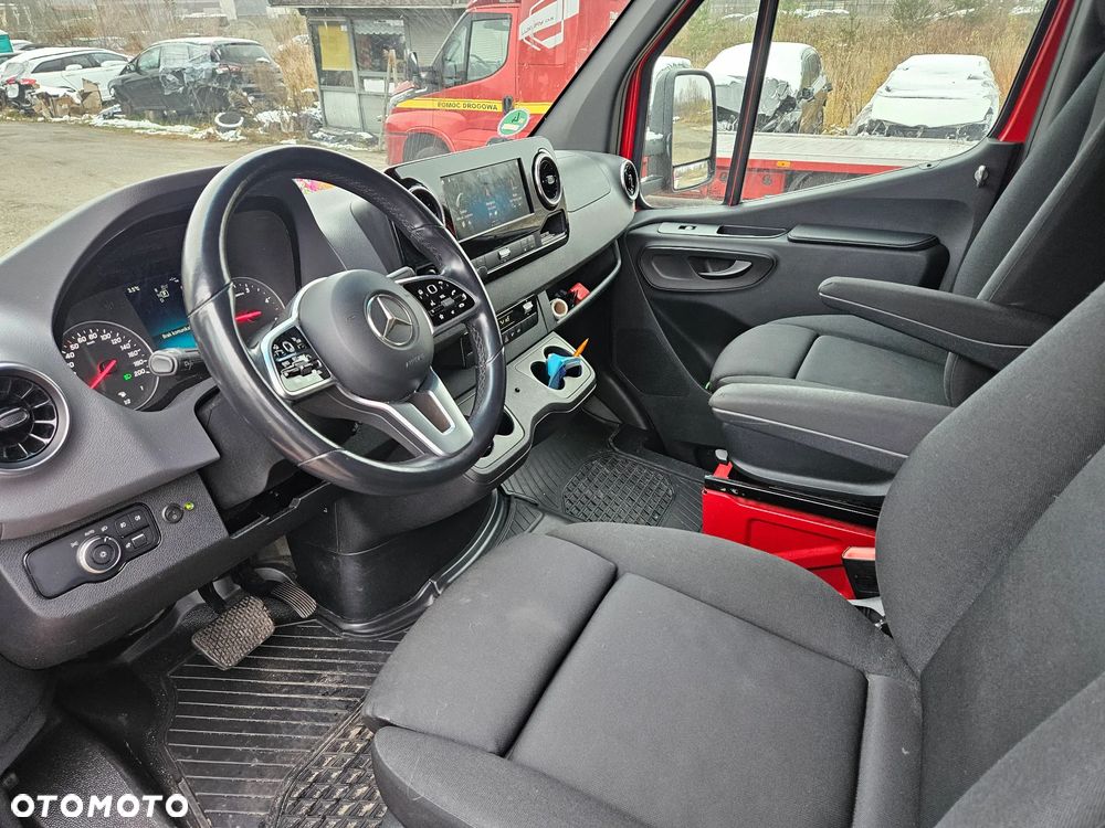 Mercedes-Benz Sprinter - 10