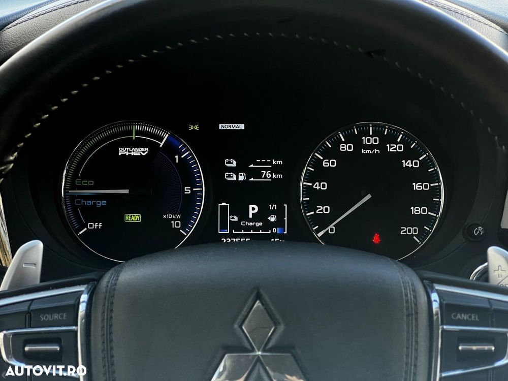 Mitsubishi Outlander 2.4 4WD - 18