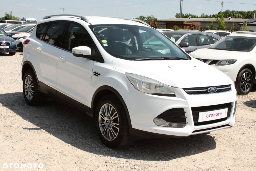 Ford Kuga 2.0 TDCi 2x4 Titanium - 2