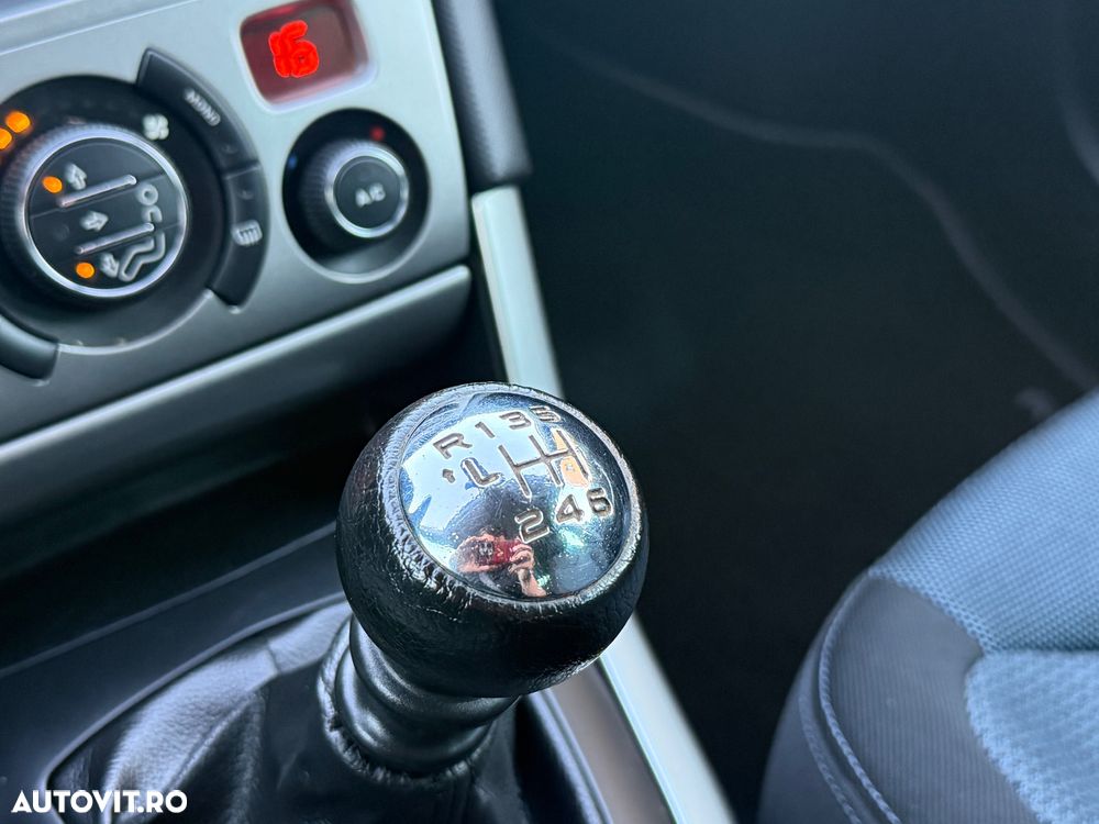 Peugeot 308 HDi FAP 150 Family - 20