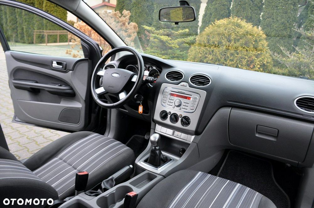 Ford Focus - 24