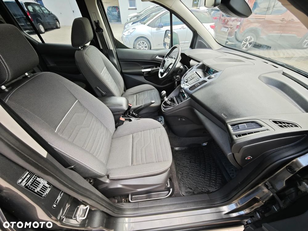 Ford Transit Connect - 18