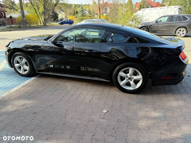 Ford Mustang - 6