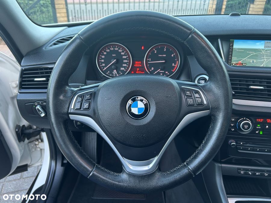 BMW X1 xDrive20d Sport Line - 21