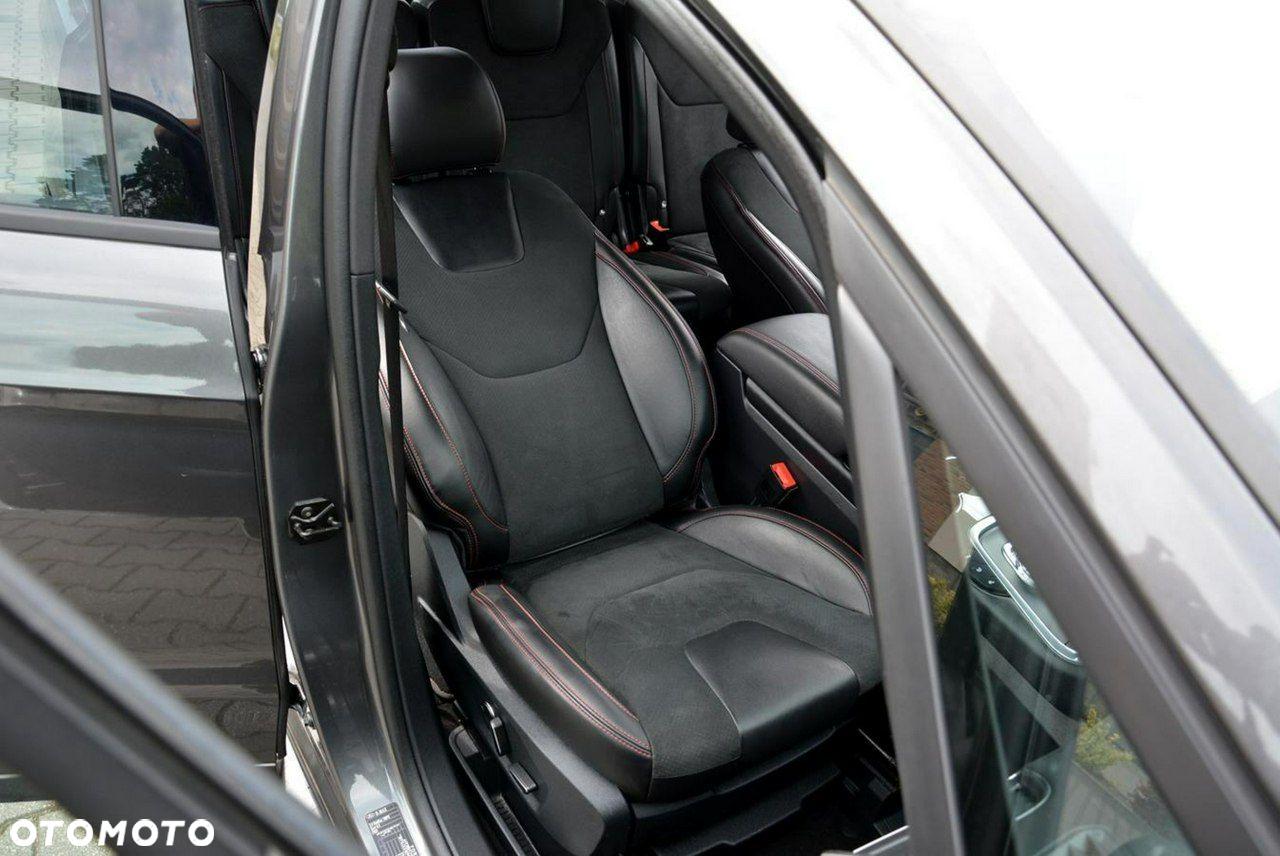 Ford S-Max - 19