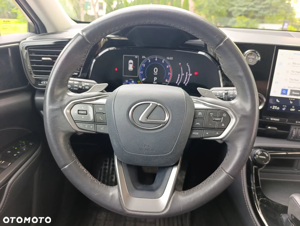 Lexus NX 350h - 17
